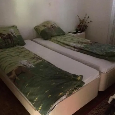 Nona Marija アパート フヴァル