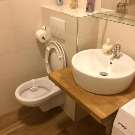 Nona Marija フヴァル